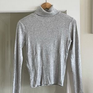 Brandy Melville Gray Turtleneck